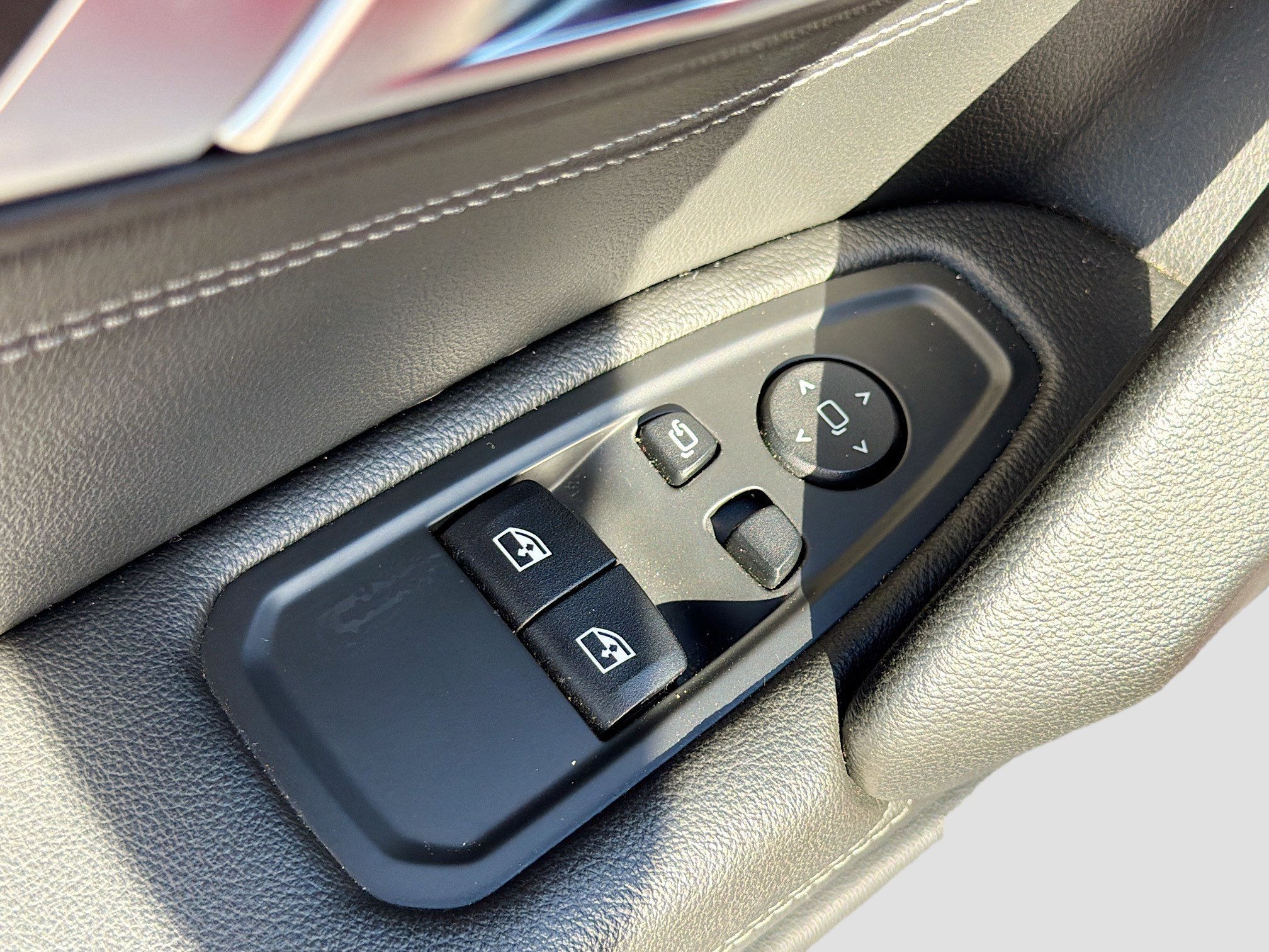 Used 2020 BMW Z4 M40i w/ Executive Package image 20