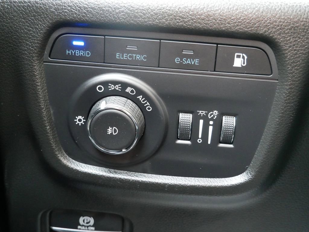 Used 2023 Jeep Grand Cherokee Overland image 23