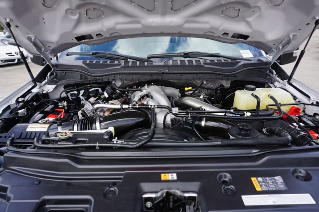 Certified 2022 Ford F350 Platinum w/ Tremor Off-Road Package AWD/4WD image 33