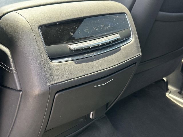 Used 2025 Cadillac Escalade ESV Premium Luxury AWD/4WD image 43