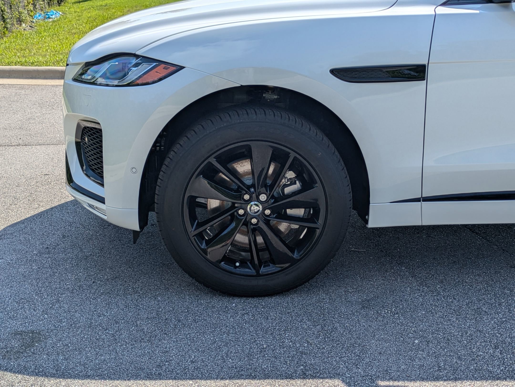 New 2026 Jaguar F-PACE R-Dynamic S image 35