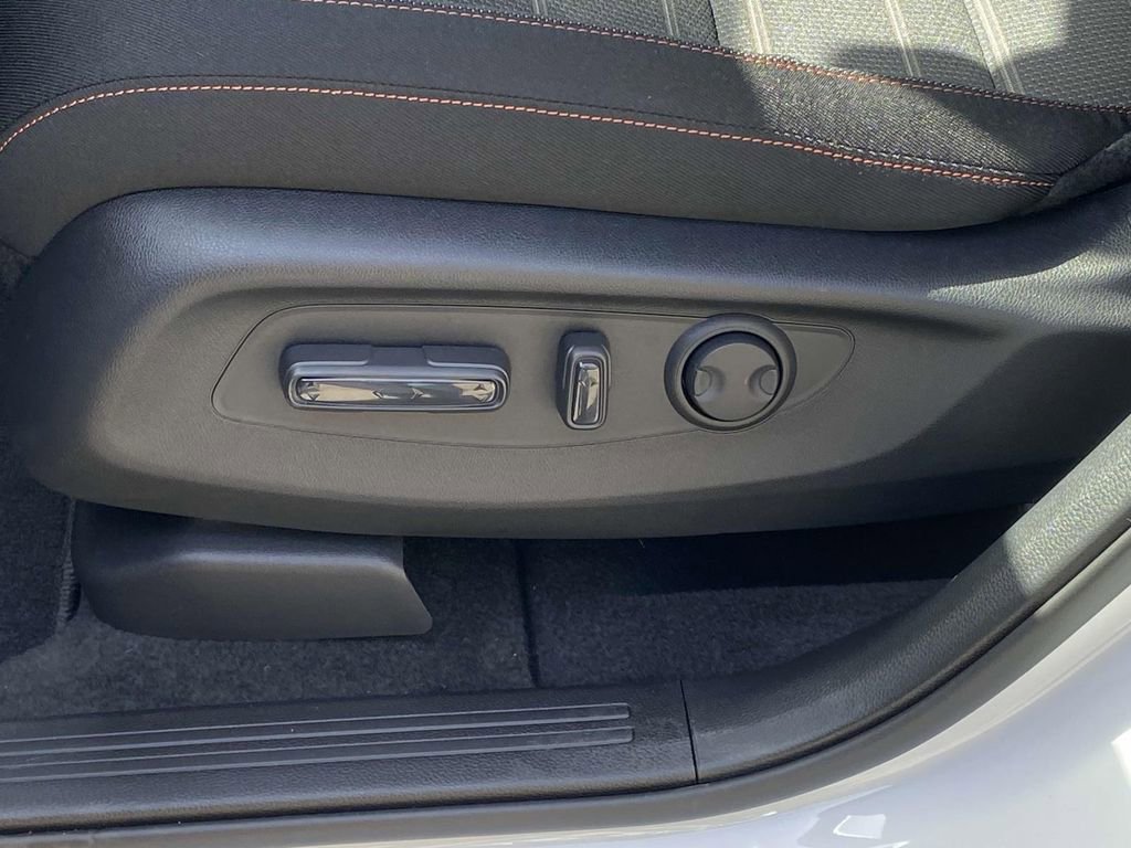 Used 2025 Honda CR-V Sport image 12