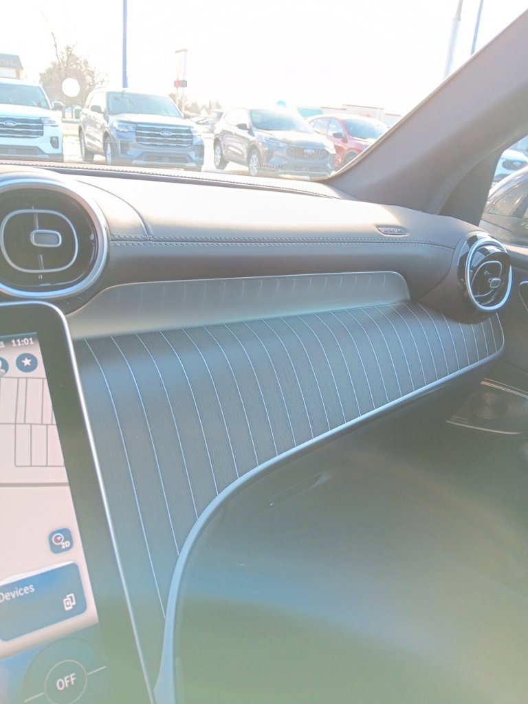 Used 2024 Mercedes-Benz GLC 300 4MATIC image 18