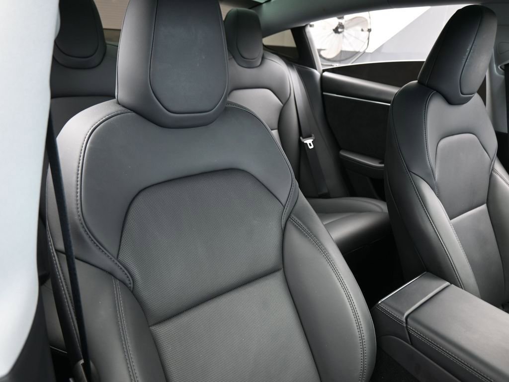 Used 2025 Tesla Model 3 Long Range image 38