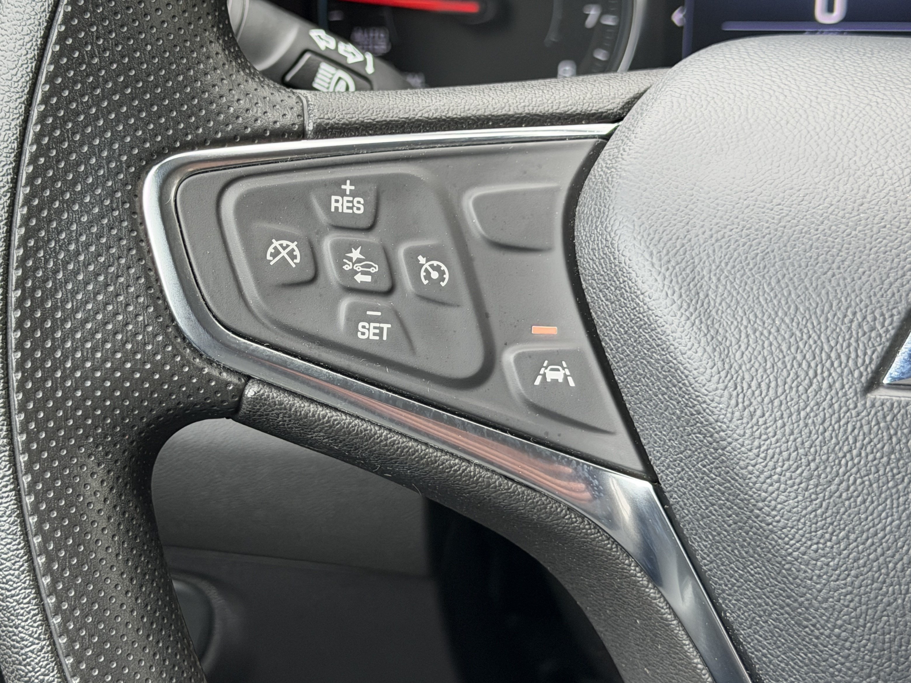 Used 2024 Chevrolet Equinox LS w/ LS Convenience Package FWD image 32