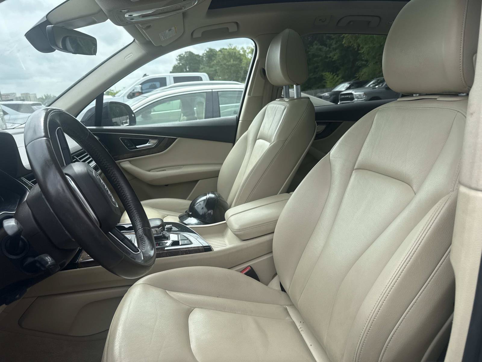 Used 2018 Audi Q7 3.0T Premium AWD/4WD image 3