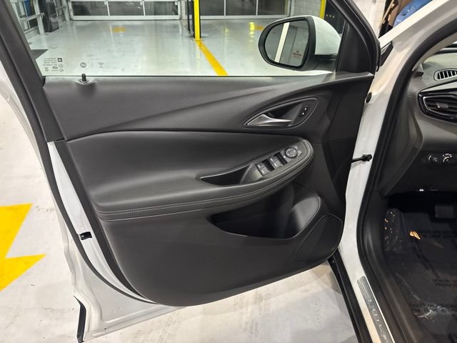 Used 2023 Buick Encore GX Select w/ Safety Package II AWD/4WD image 15