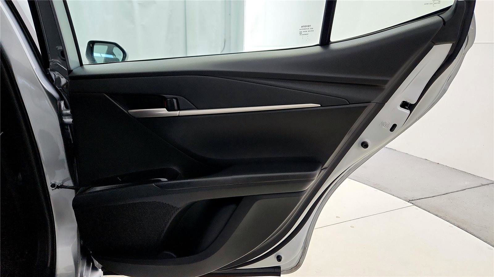 Used 2025 Toyota Camry LE image 19