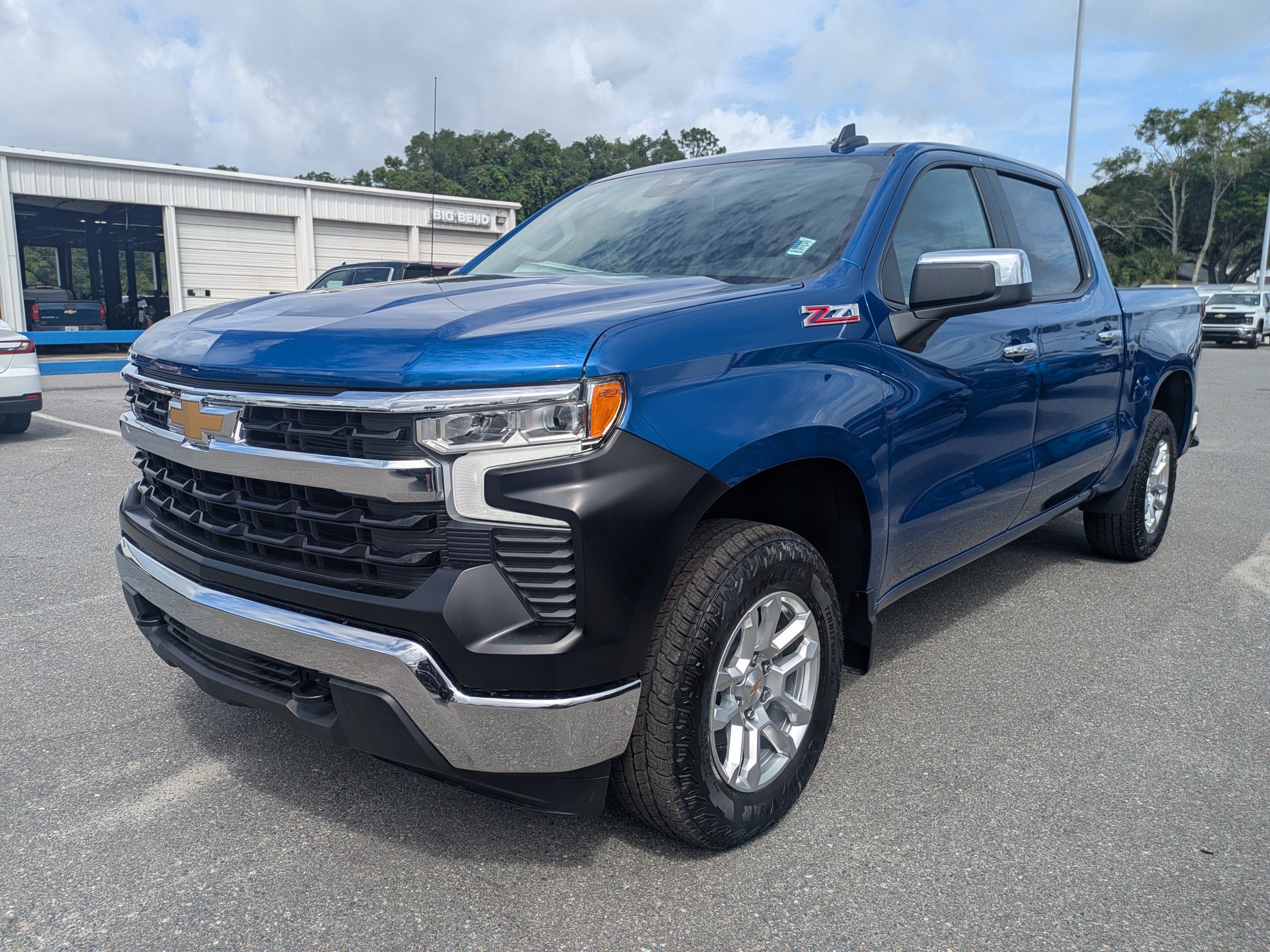 New 2026 Chevrolet Silverado 1500 LT w/ Z71 Off-Road Package AWD/4WD image 8