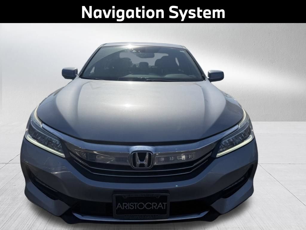 Used 2016 Honda Accord Touring image 3