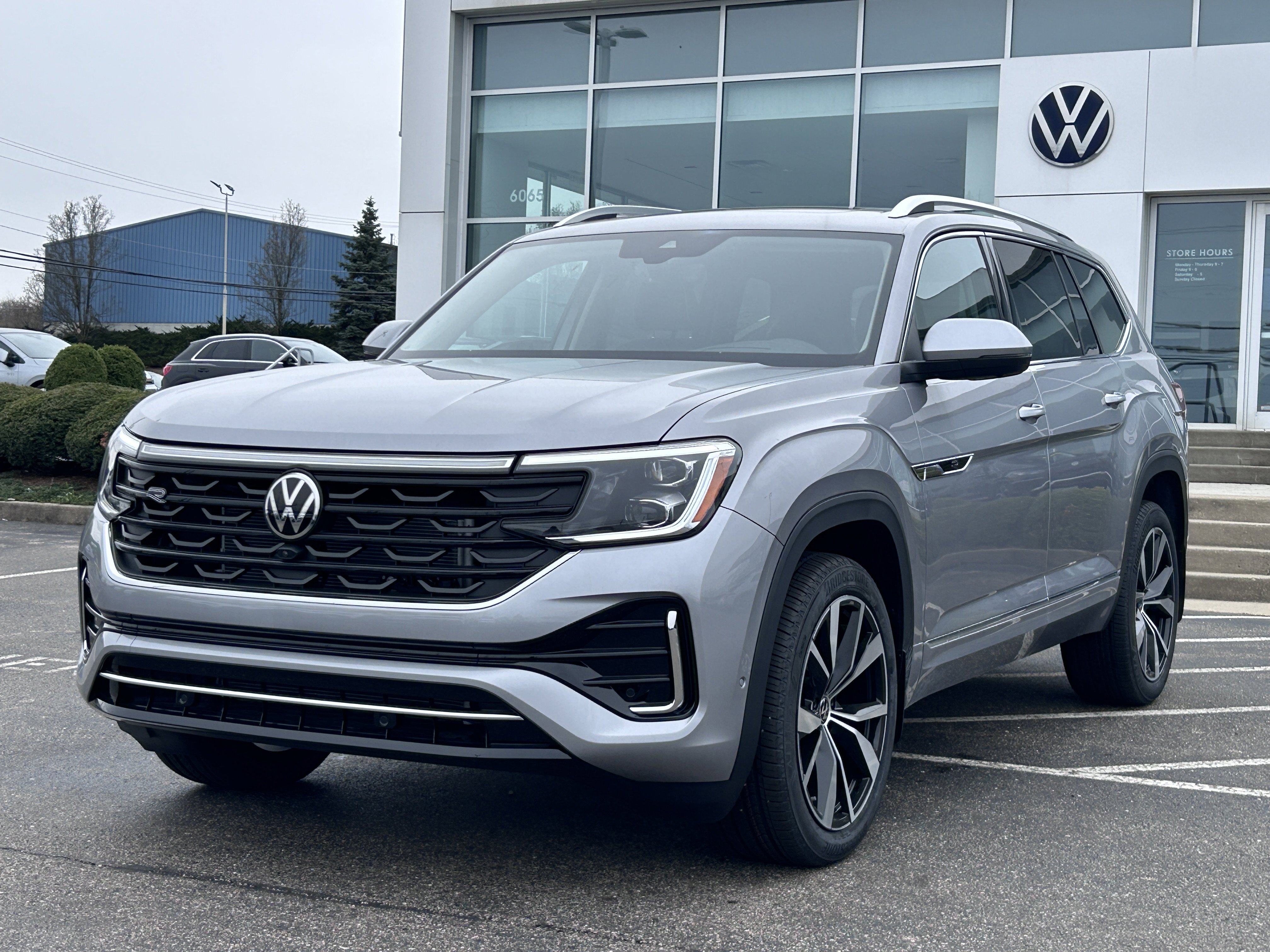 New 2026 Volkswagen Atlas SEL Premium R-Line image 3