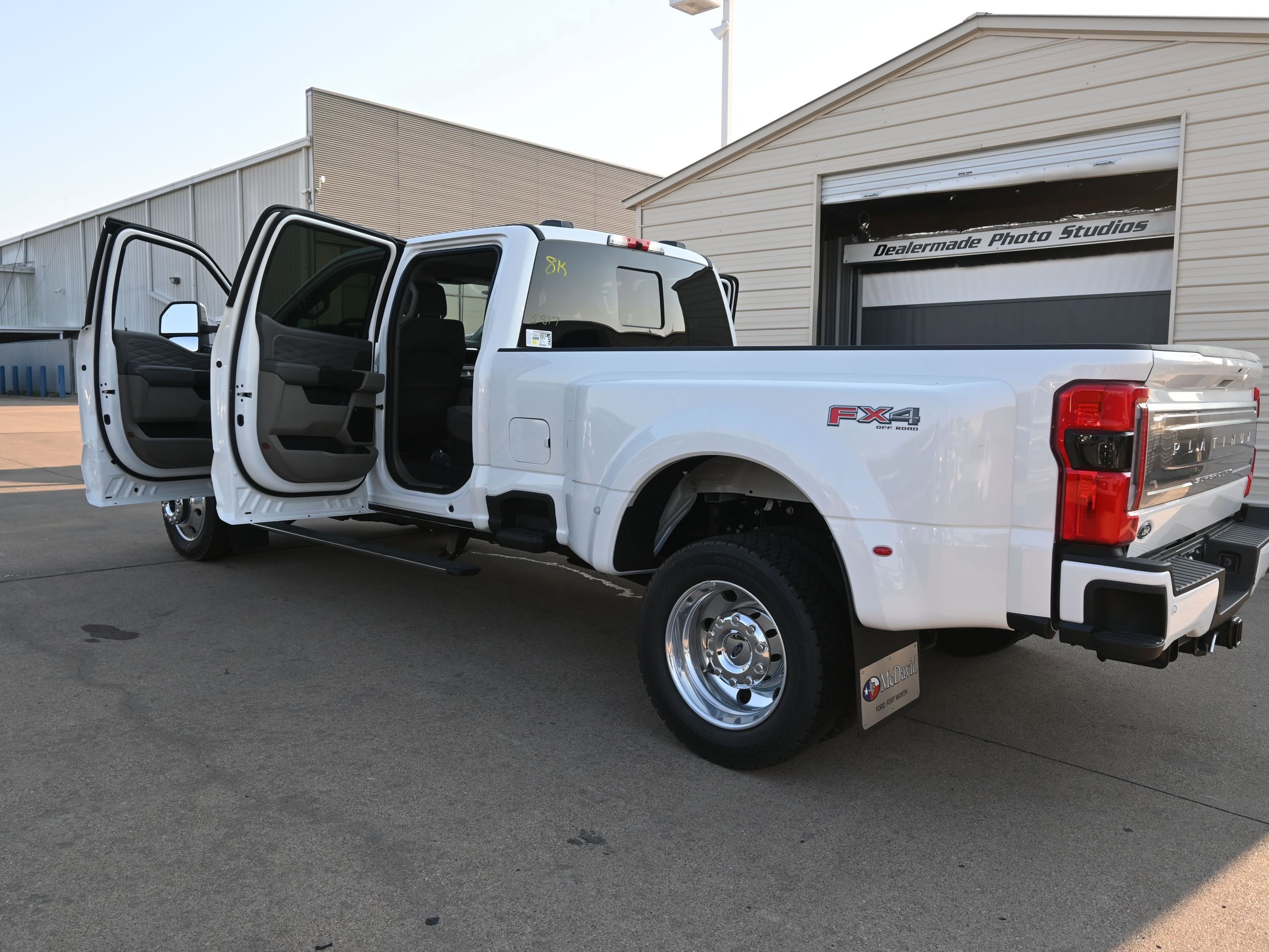 New 2026 Ford F450 Platinum w/ Platinum Plus Package image 33