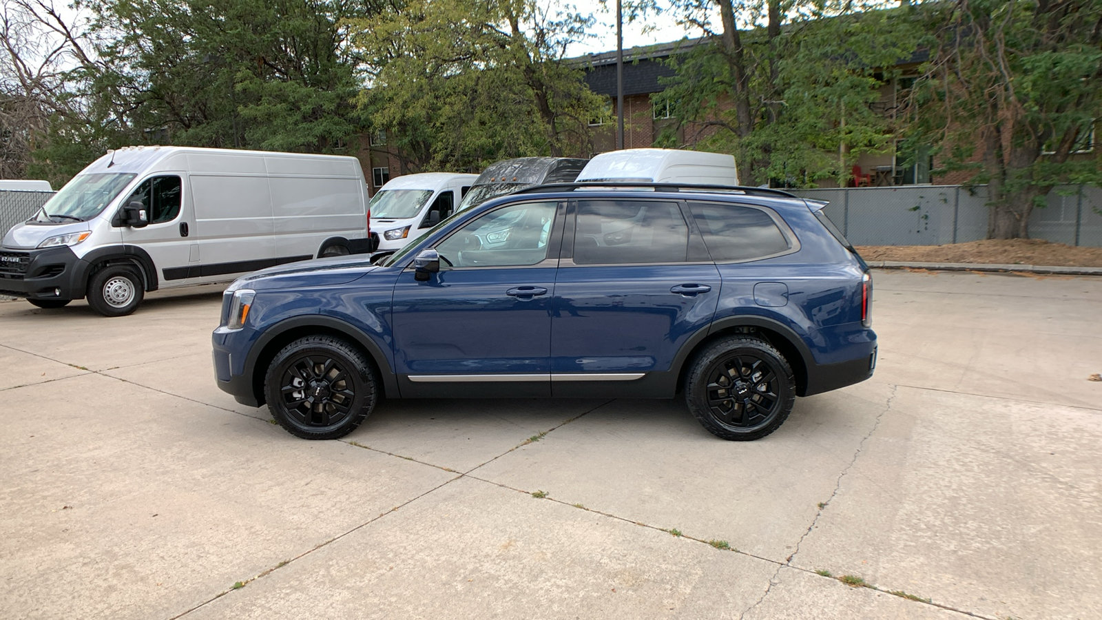 Used 2023 Kia Telluride SX X-Pro AWD/4WD image 2
