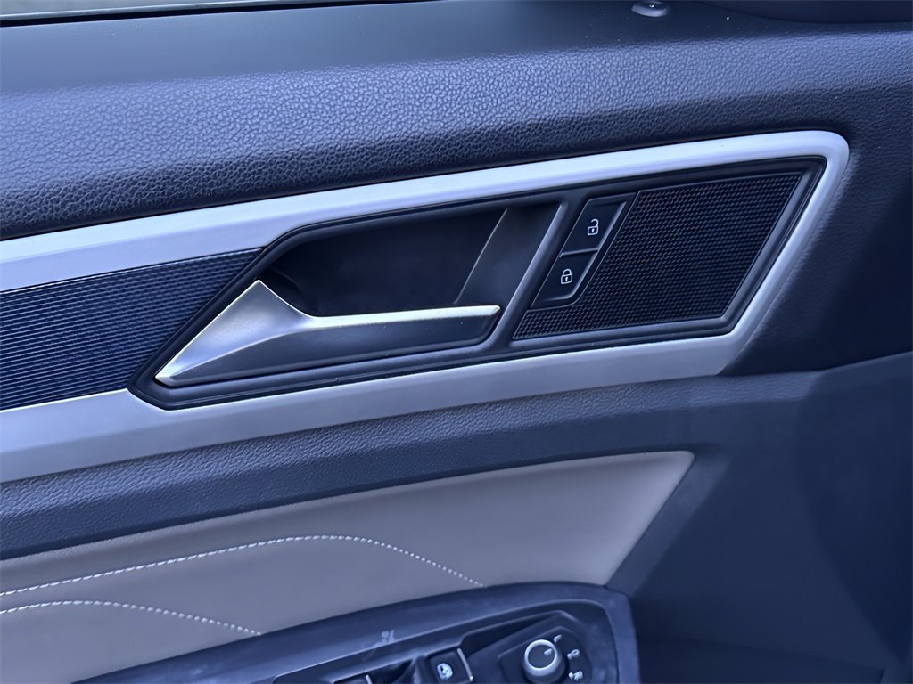 Used 2021 Volkswagen Atlas Cross Sport SEL image 29