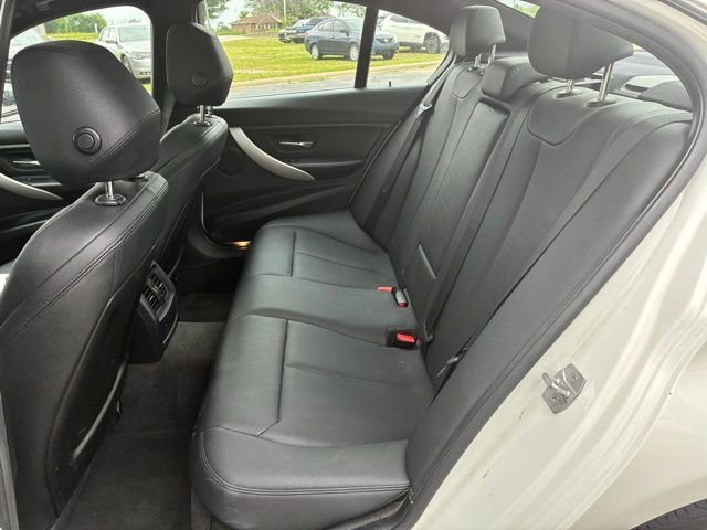Used 2015 BMW 320i xDrive Sedan AWD/4WD image 9