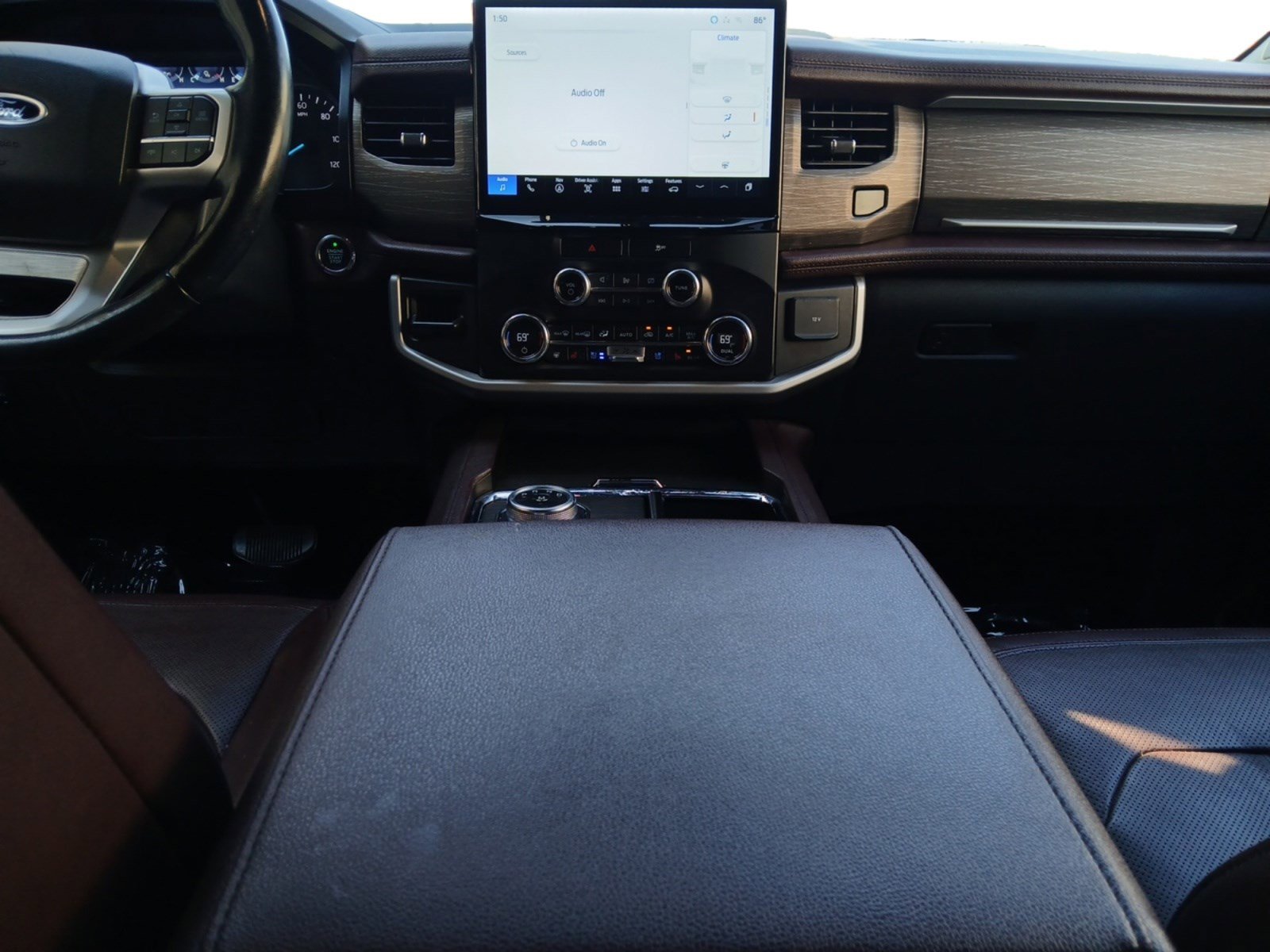 Used 2022 Ford Expedition Max Limited image 32