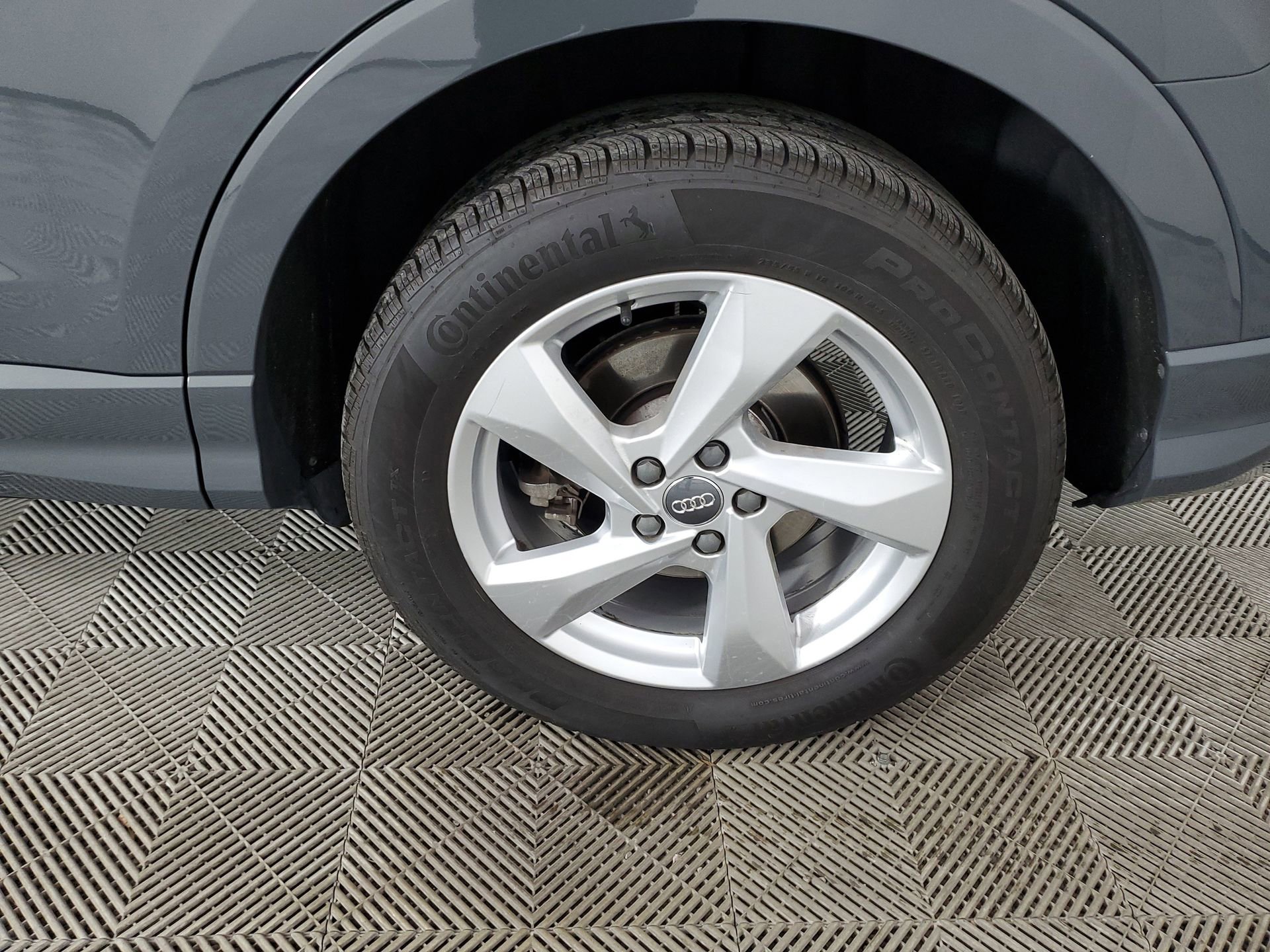 Used 2020 Audi Q3 2.0T Premium w/ Convenience Package image 16