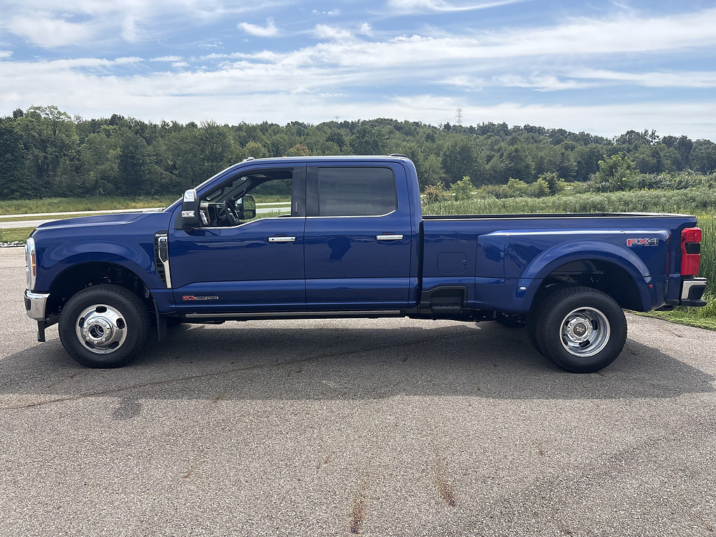 New 2026 Ford F350 King Ranch w/ Chrome Package AWD/4WD image 2