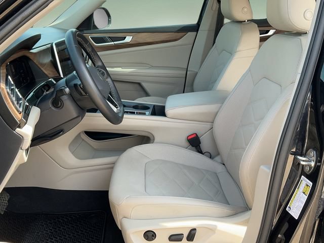 Used 2025 Volkswagen Atlas SE FWD image 12