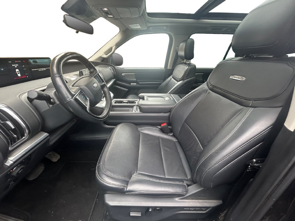 Used 2025 Ford Expedition Platinum AWD/4WD image 15