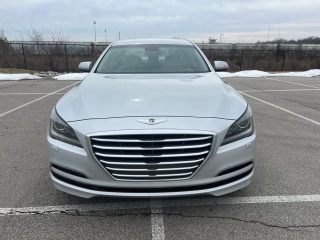 Used 2015 Hyundai Genesis 3.8 image 2