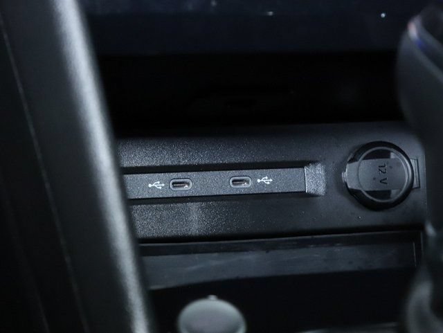 Certified 2025 Volkswagen Taos SEL AWD/4WD image 28