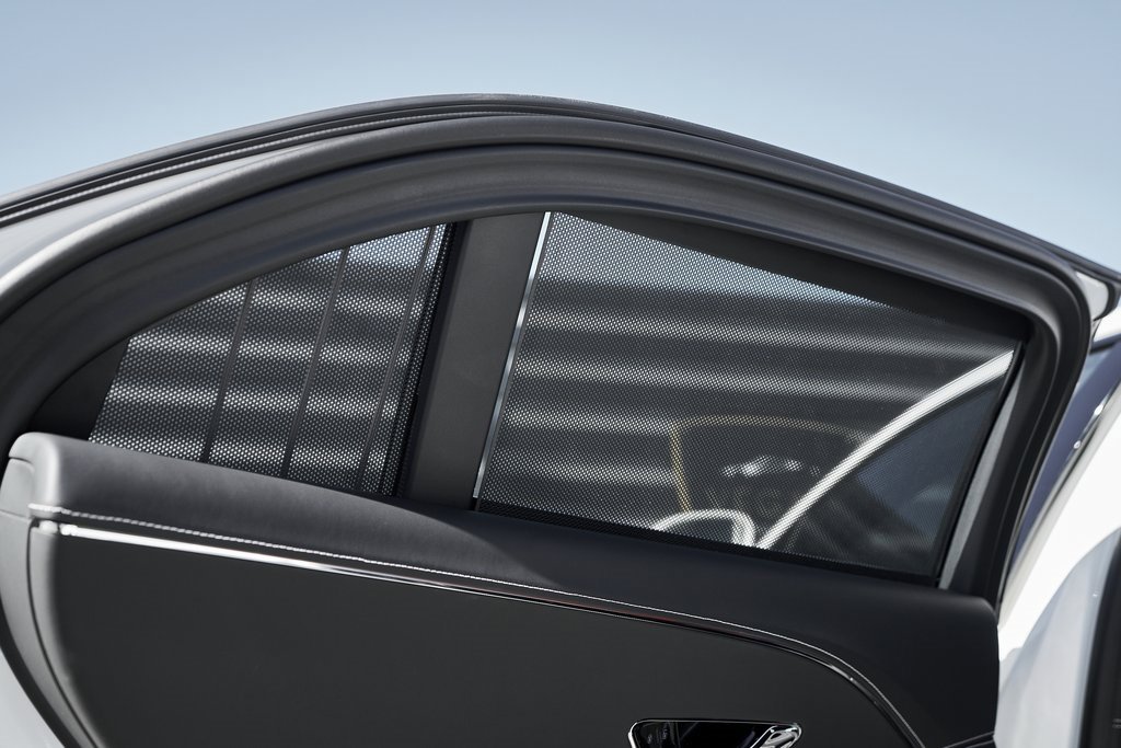 Used 2024 Bentley Flying Spur S V8 image 44