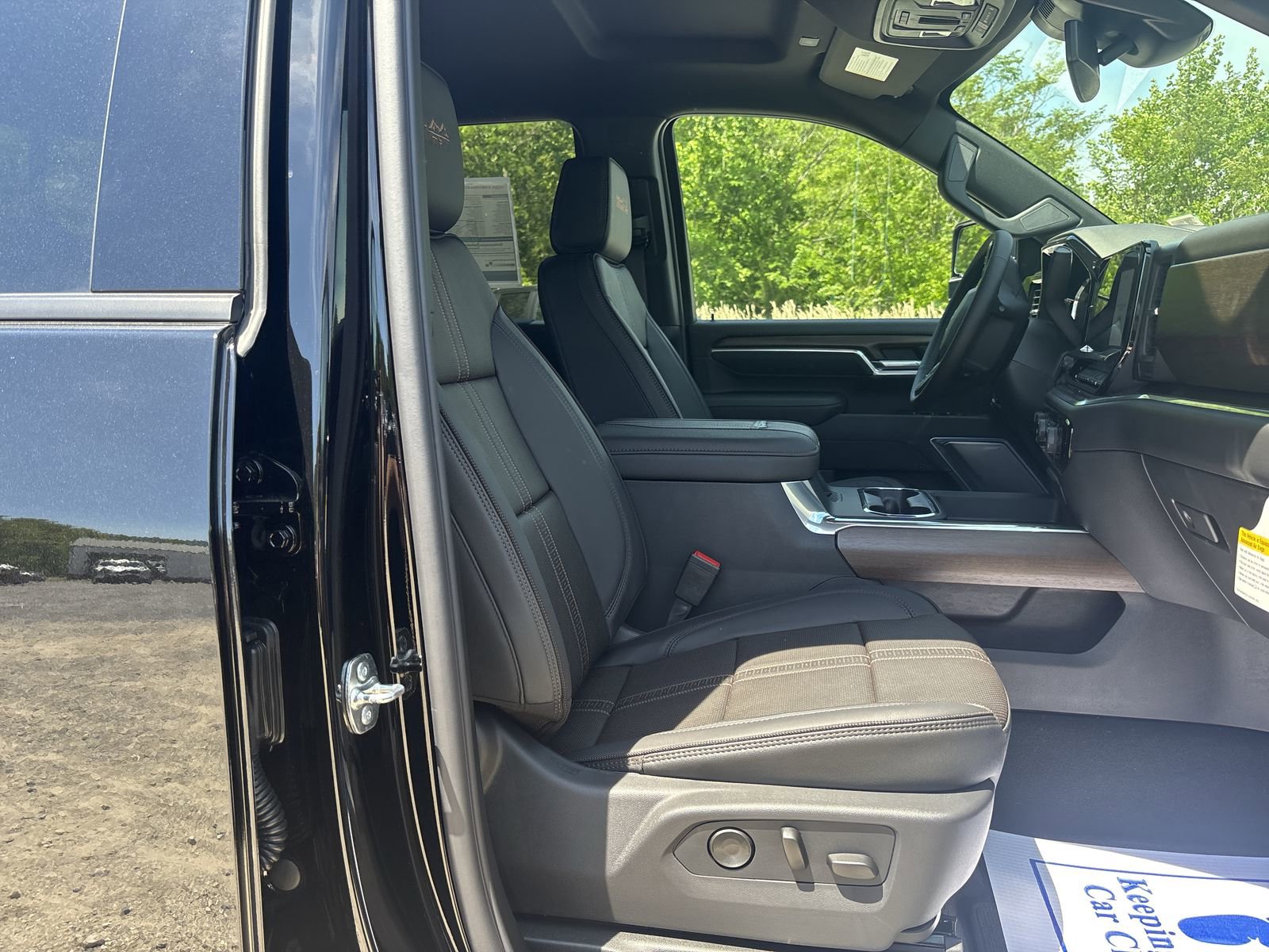 New 2026 Chevrolet Silverado 2500 High Country w/ Midnight Edition AWD/4WD image 26