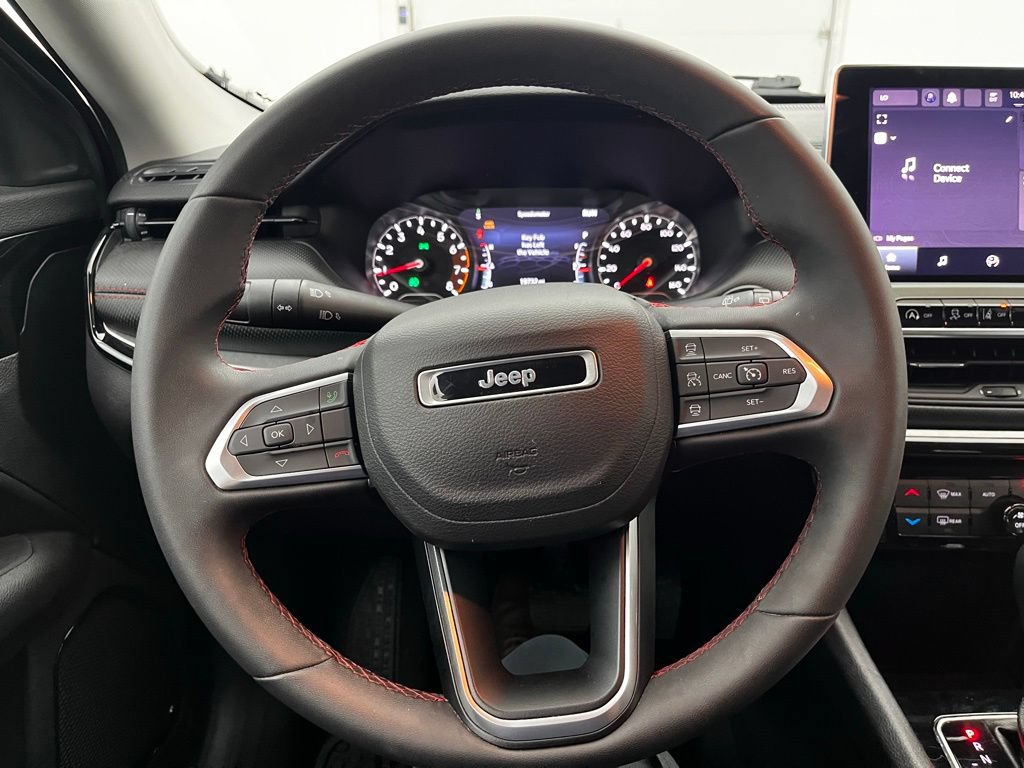 Used 2022 Jeep Compass Trailhawk AWD/4WD image 21