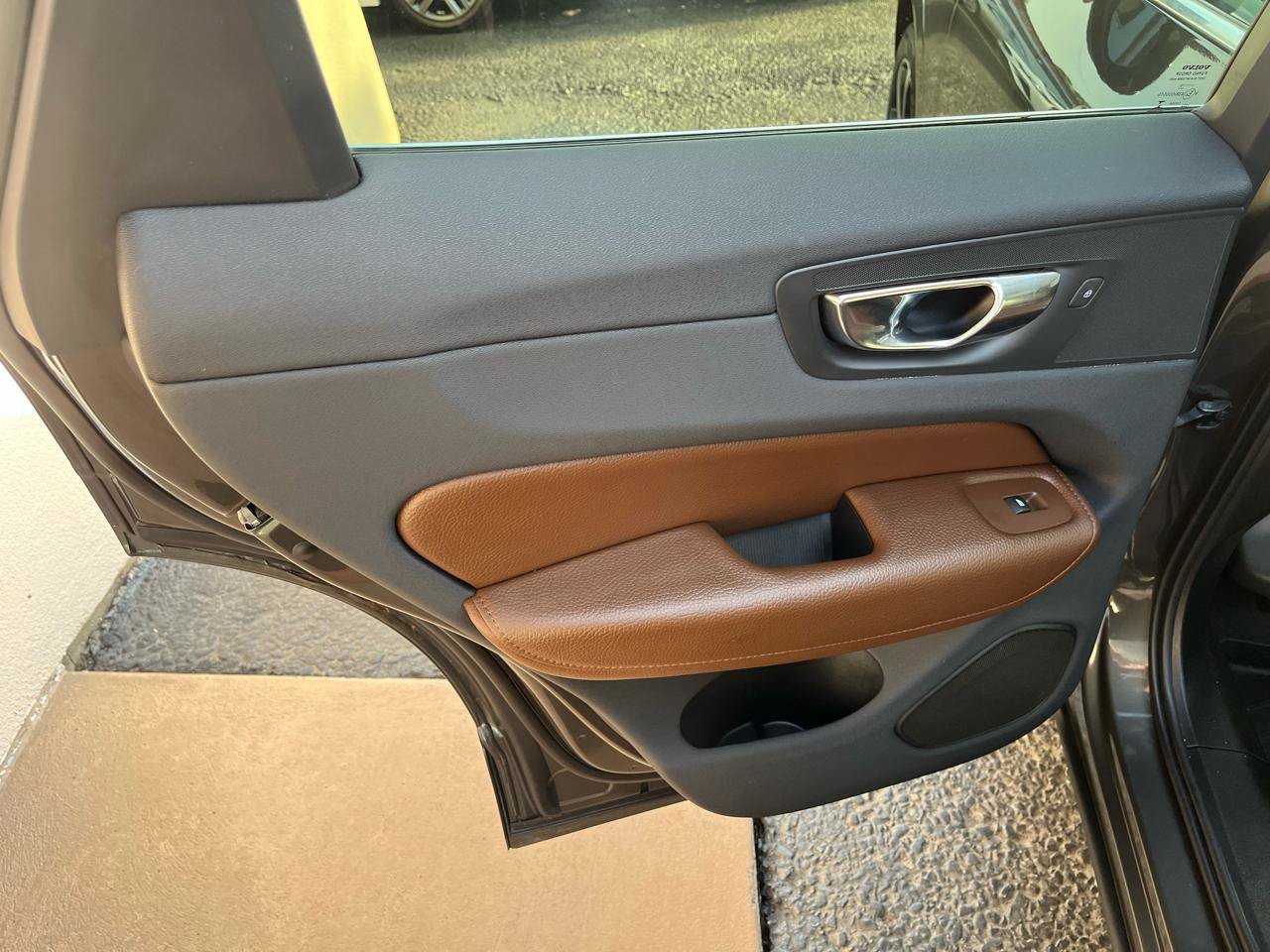 Used 2019 Volvo XC60 T5 Inscription w/ Protection Package Premier AWD/4WD image 31