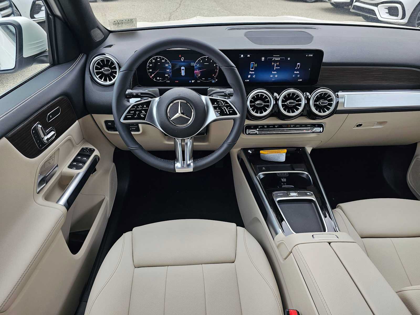 New 2026 Mercedes-Benz GLB 250 image 18
