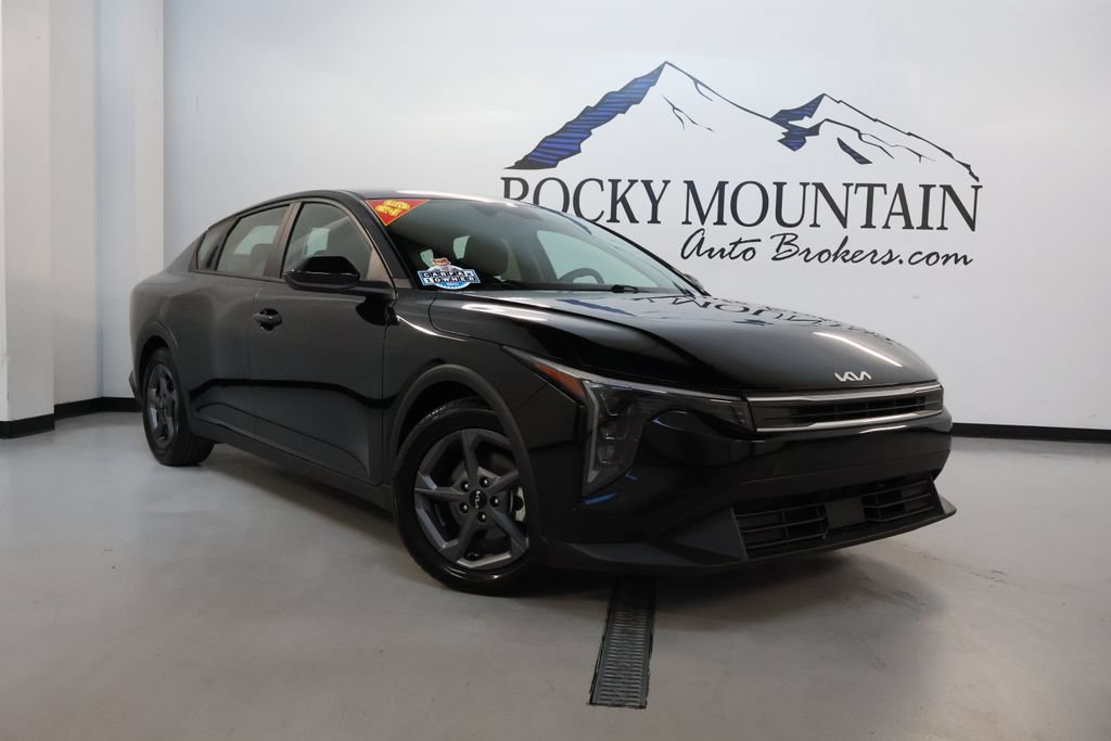 Used 2025 Kia K4 FWD 360° Tour