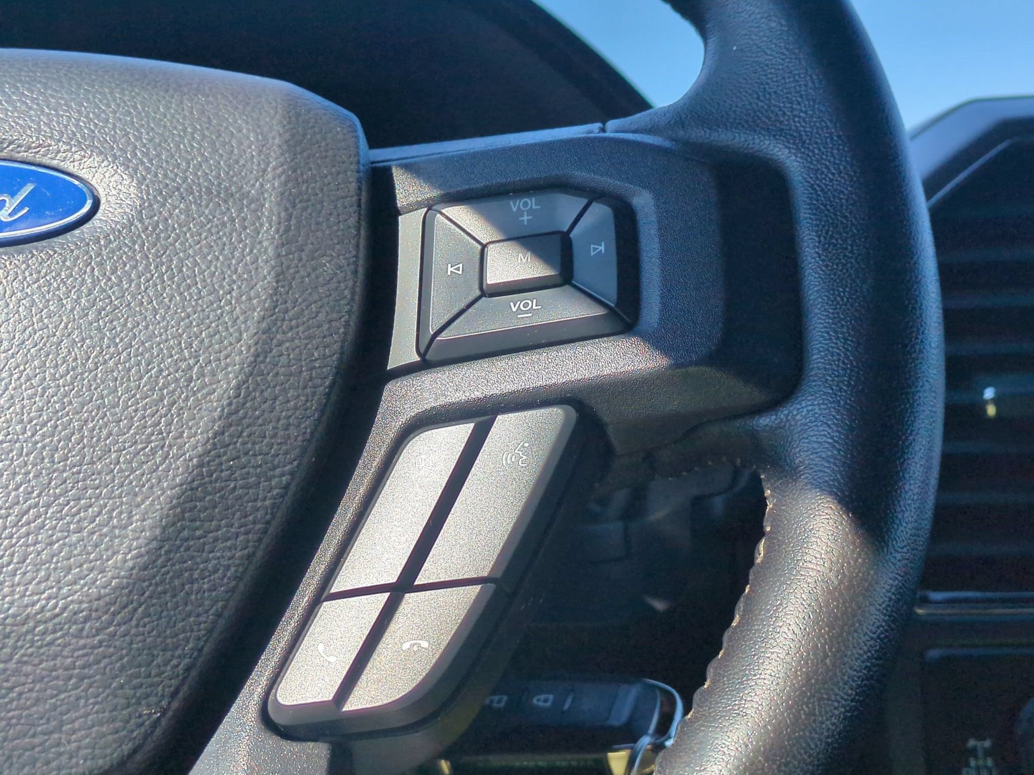 Used 2020 Ford F150 XLT w/ Equipment Group 302A Luxury AWD/4WD image 17