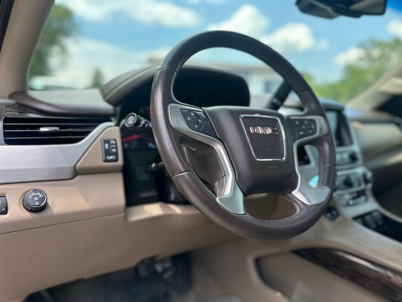 Used 2018 GMC Yukon SLT w/ Open Road Package RWD image 12