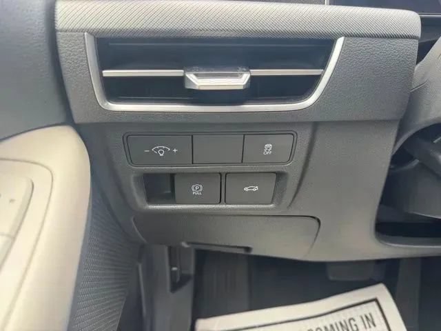 Used 2025 Hyundai Sonata SEL FWD image 22