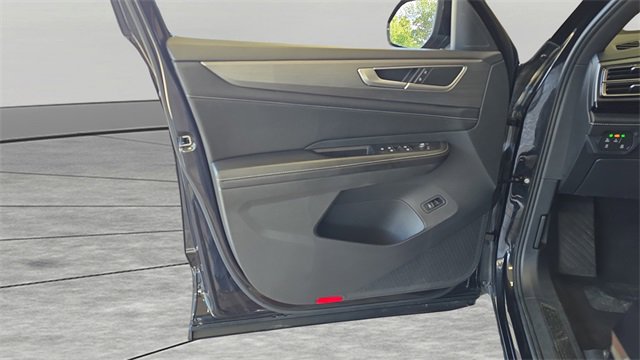 Used 2024 Volkswagen Atlas Cross Sport SE image 12