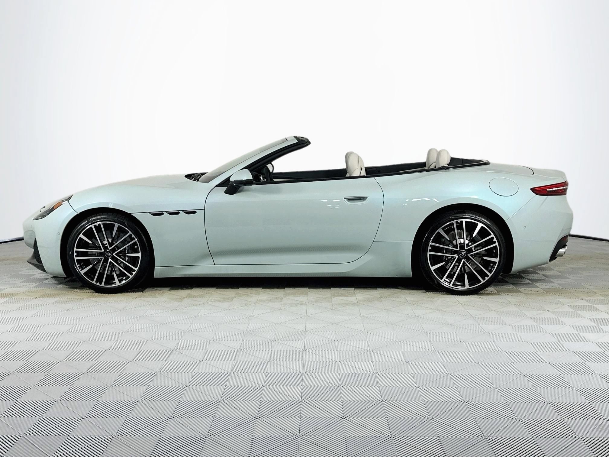 New 2026 Maserati GranCabrio Modena AWD/4WD image 8