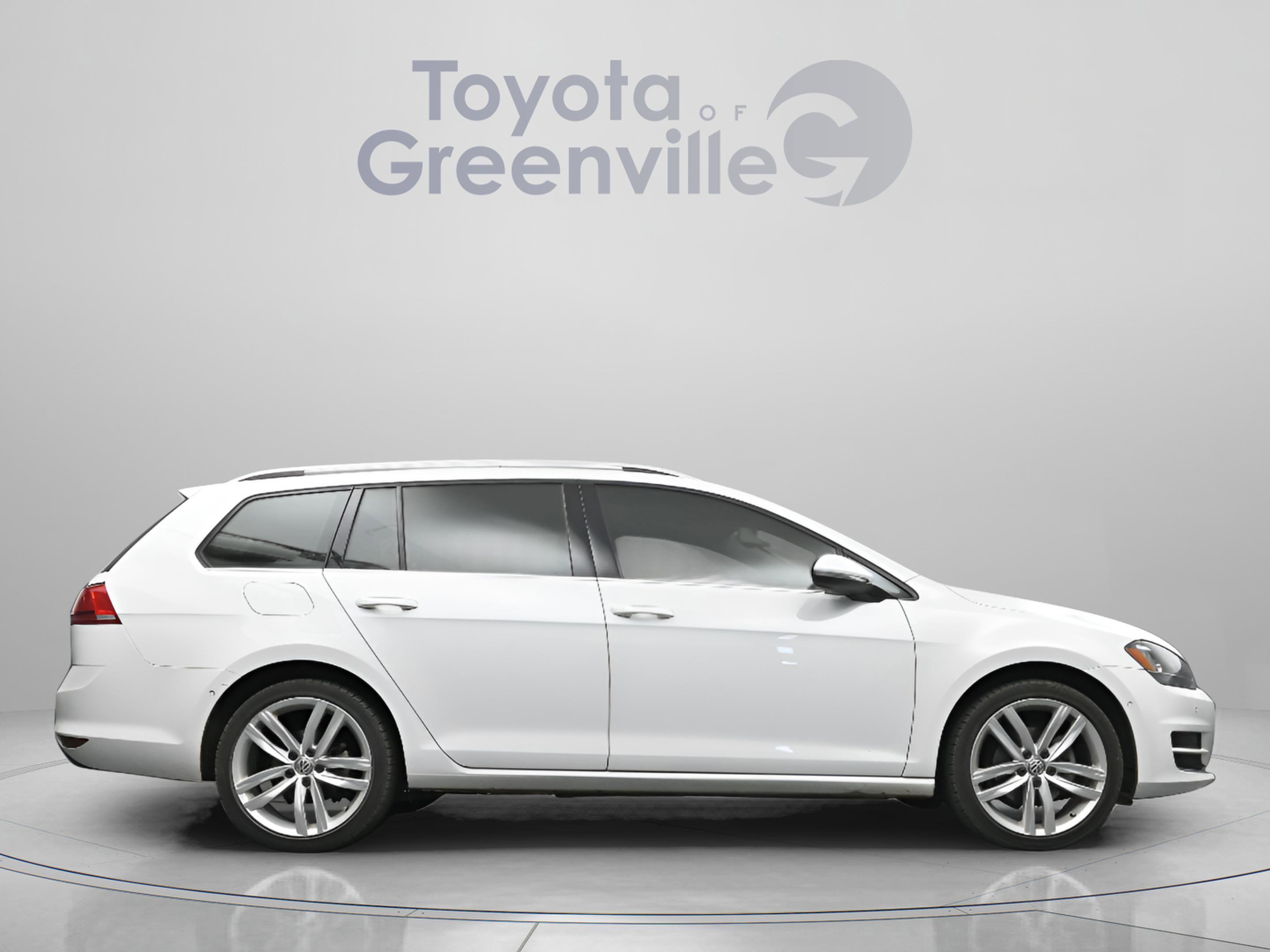 Used 2016 Volkswagen Golf SEL w/ Lighting Package (SEL) FWD image 17