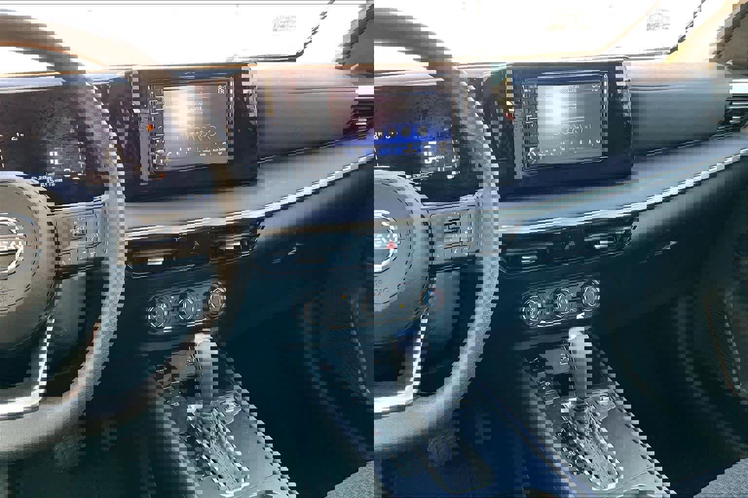 Certified 2025 Nissan Kicks S image 6