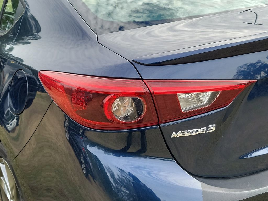 Used 2018 MAZDA MAZDA3 Grand Touring image 17