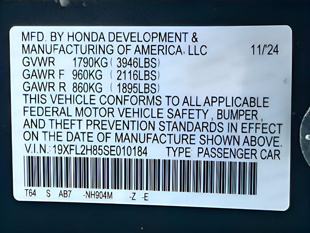 Used 2025 Honda Civic Sport image 29