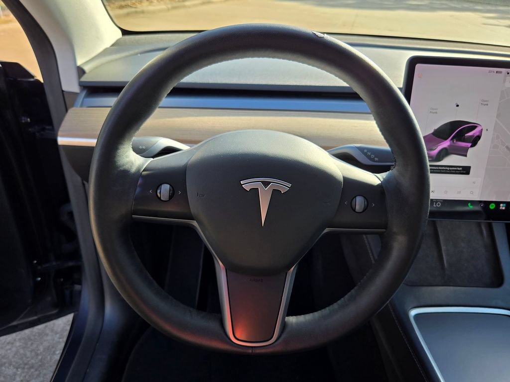 Used 2021 Tesla Model Y Long Range AWD/4WD image 16