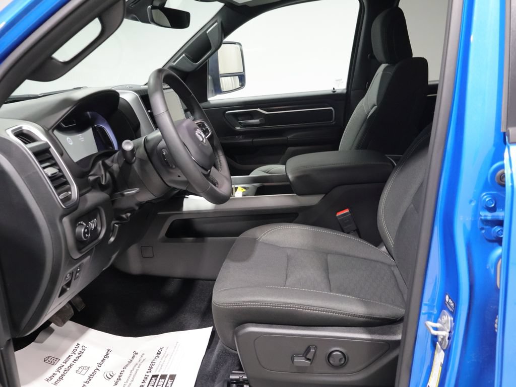 Used 2025 RAM 1500 Big Horn AWD/4WD image 11