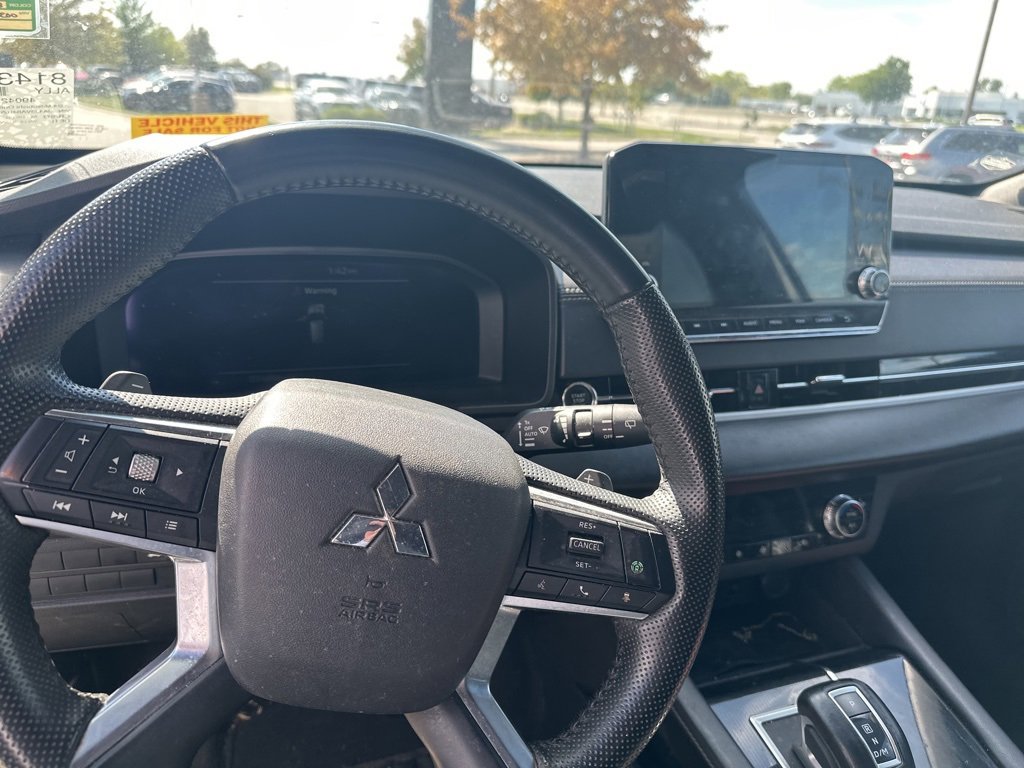 Used 2024 Mitsubishi Outlander SE image 13