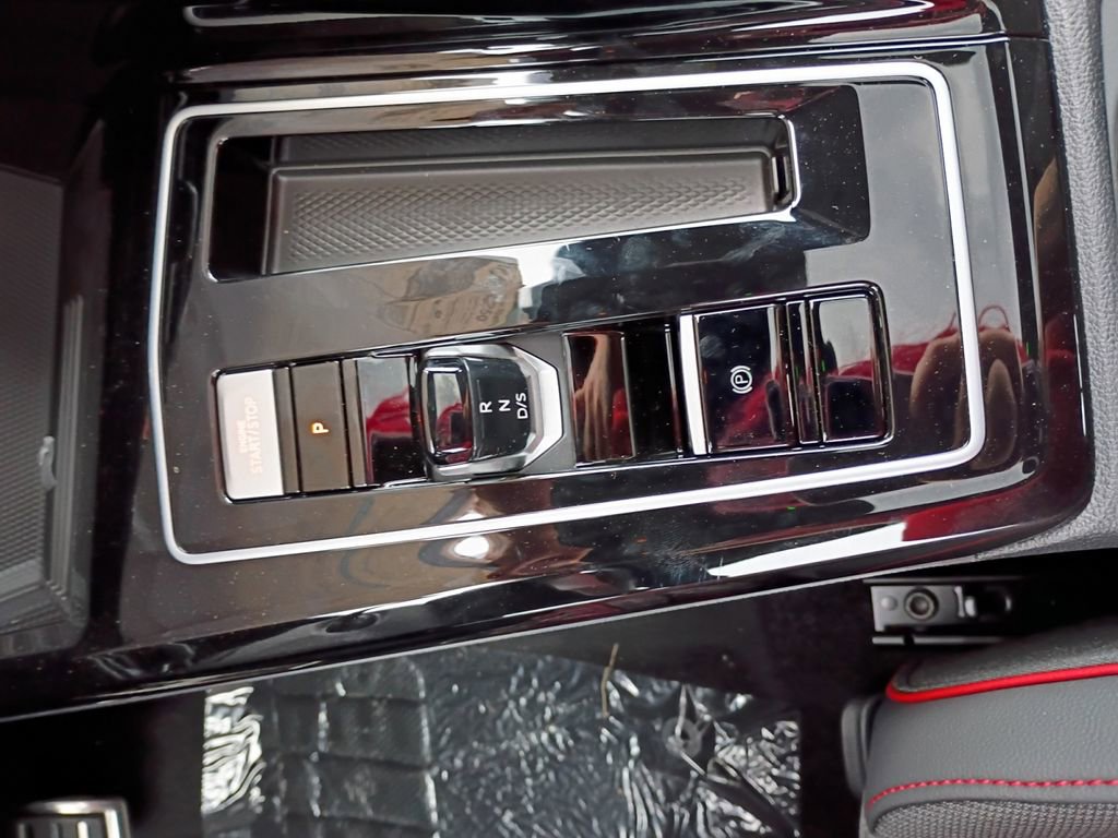 New 2025 Volkswagen GTI SE image 22