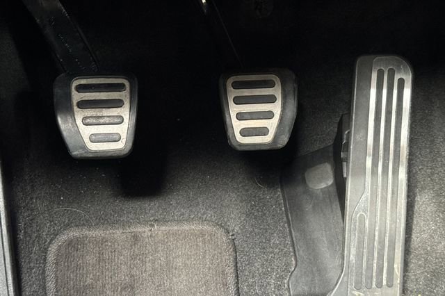 Used 2018 Chevrolet Camaro ZL1 image 38