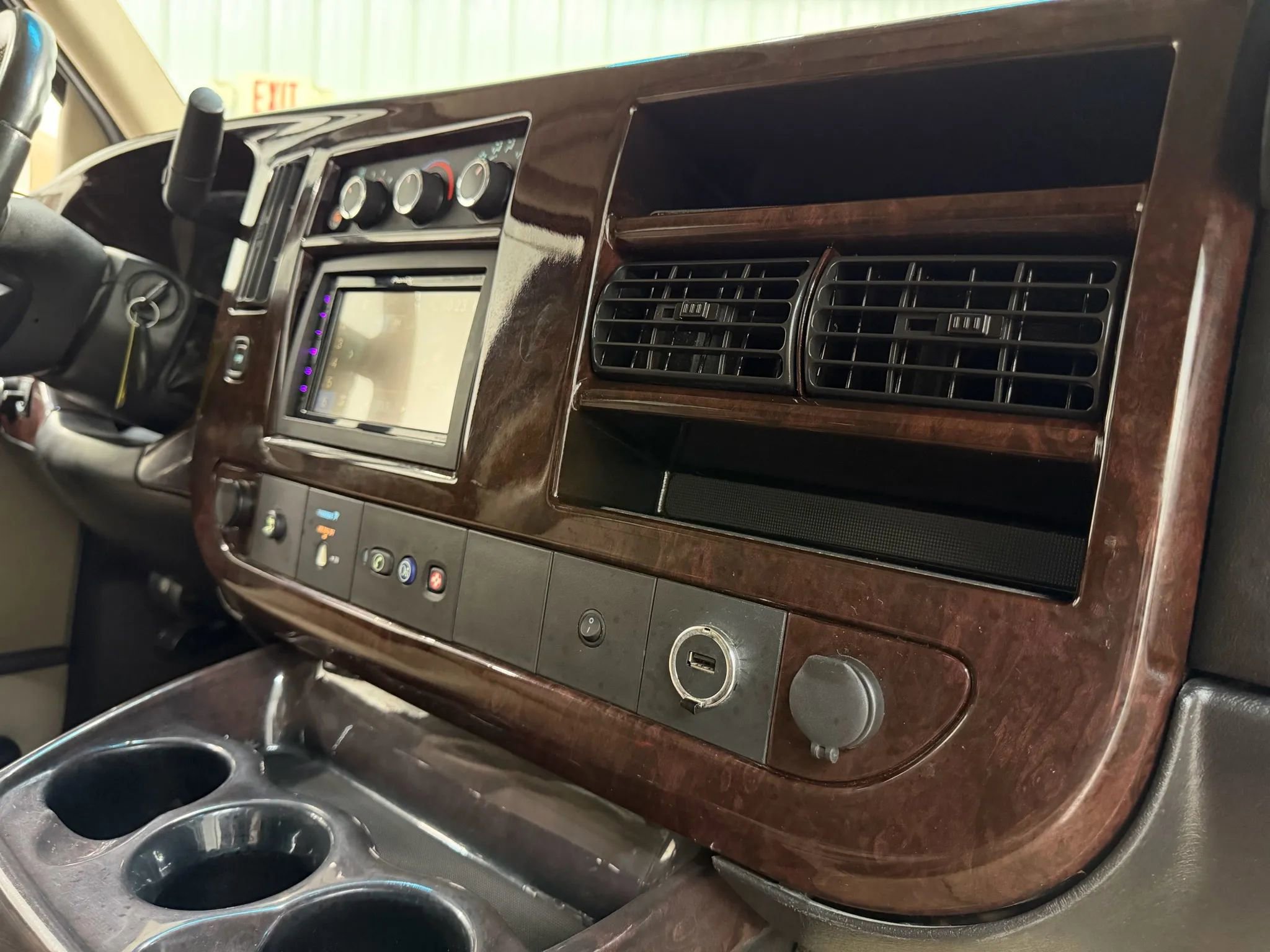 Used 2011 GMC Savana 2500 Extended image 23