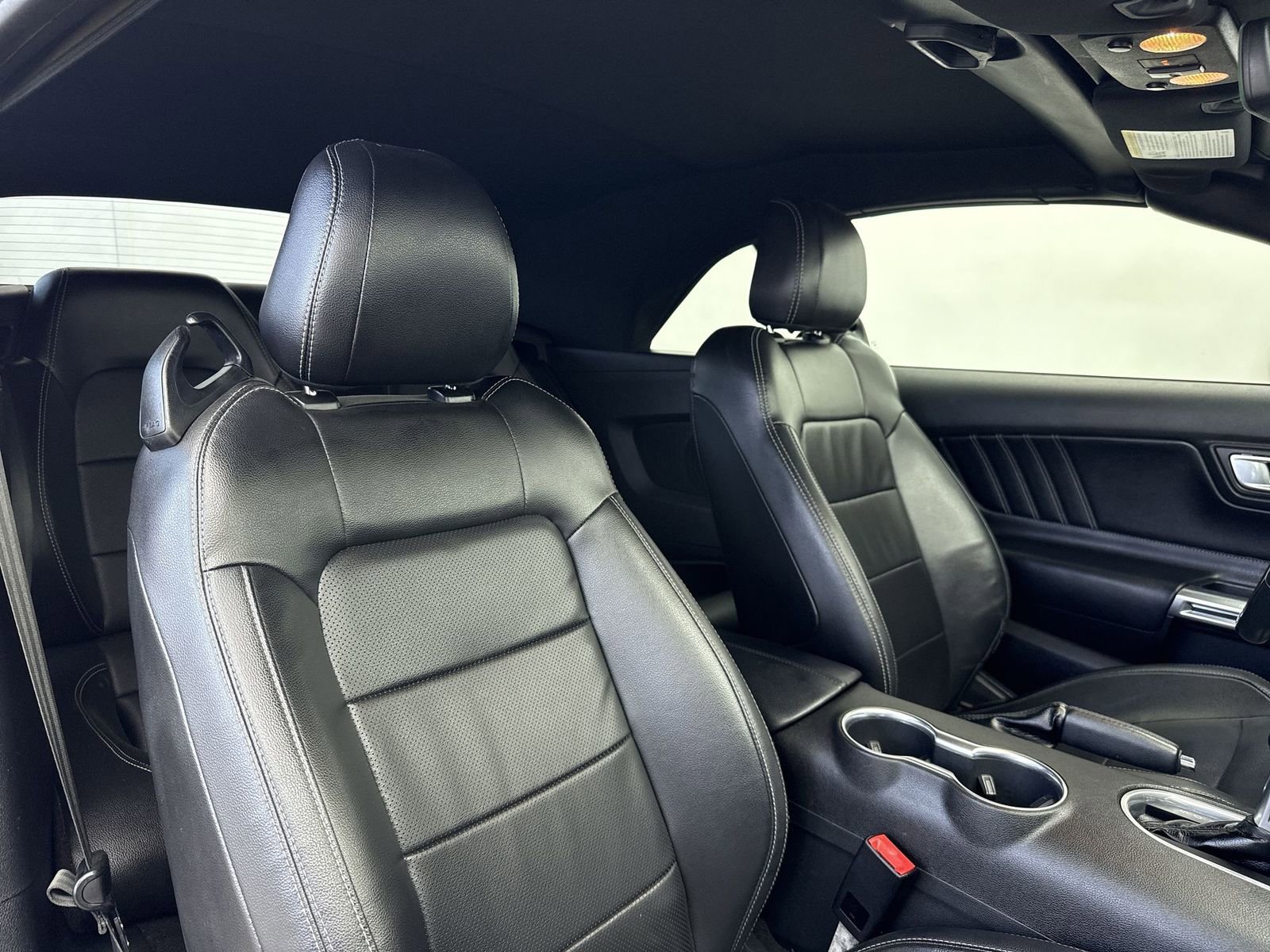 Used 2022 Ford Mustang Premium RWD image 32