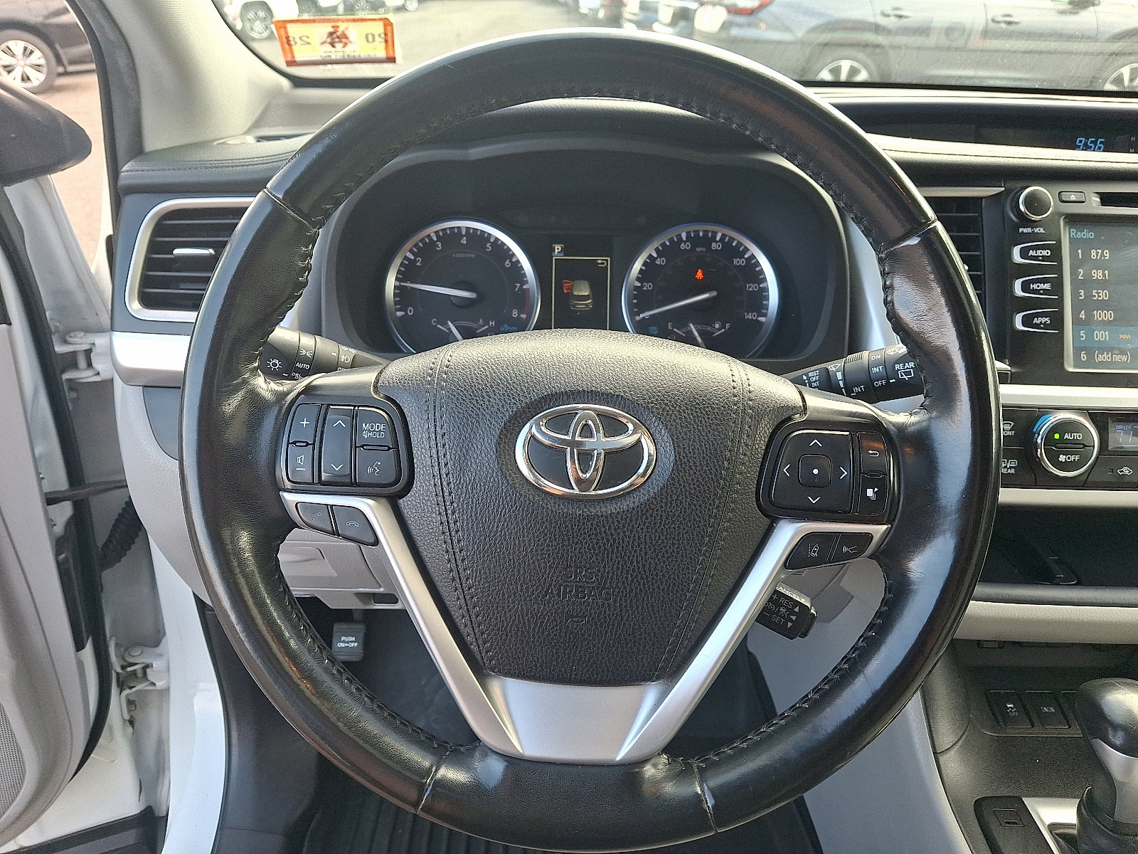 Used 2019 Toyota Highlander XLE AWD/4WD image 20