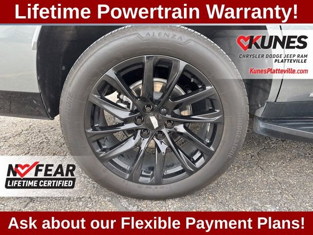 Used 2025 Cadillac Escalade Premium Luxury image 13